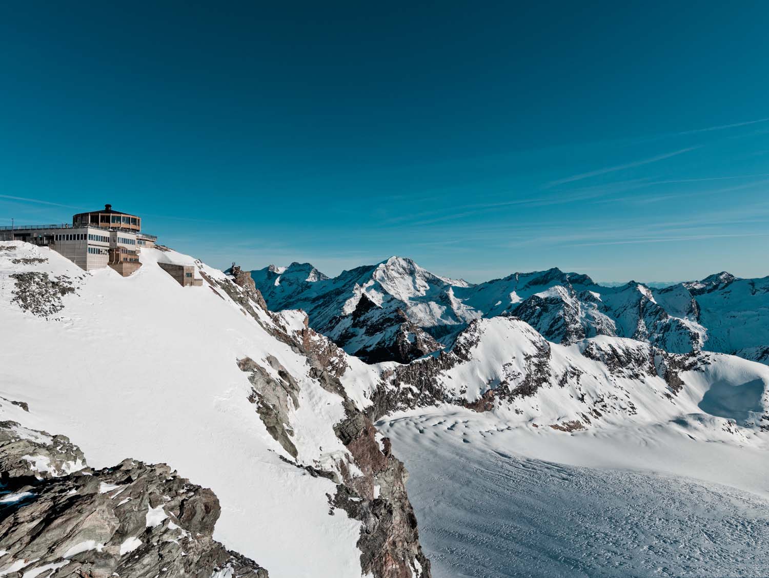 The views from the peaks of Saas-Fee are amazing- from the Dom to the Matterhorn and the Monterosa. Saas-Fee won the Marketing Trophy thanks to its crowdfunding campaign