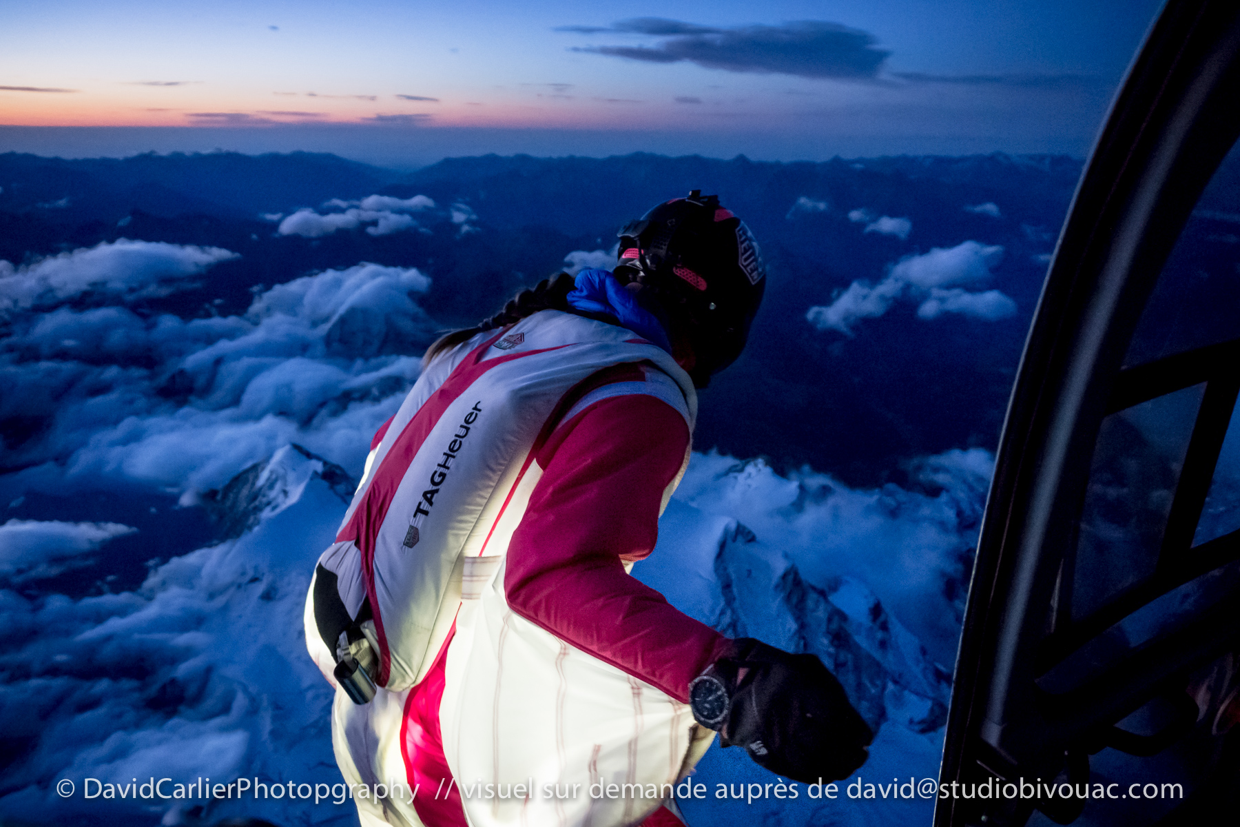 Géraldine gets ready to jump, Photo by David Carlier