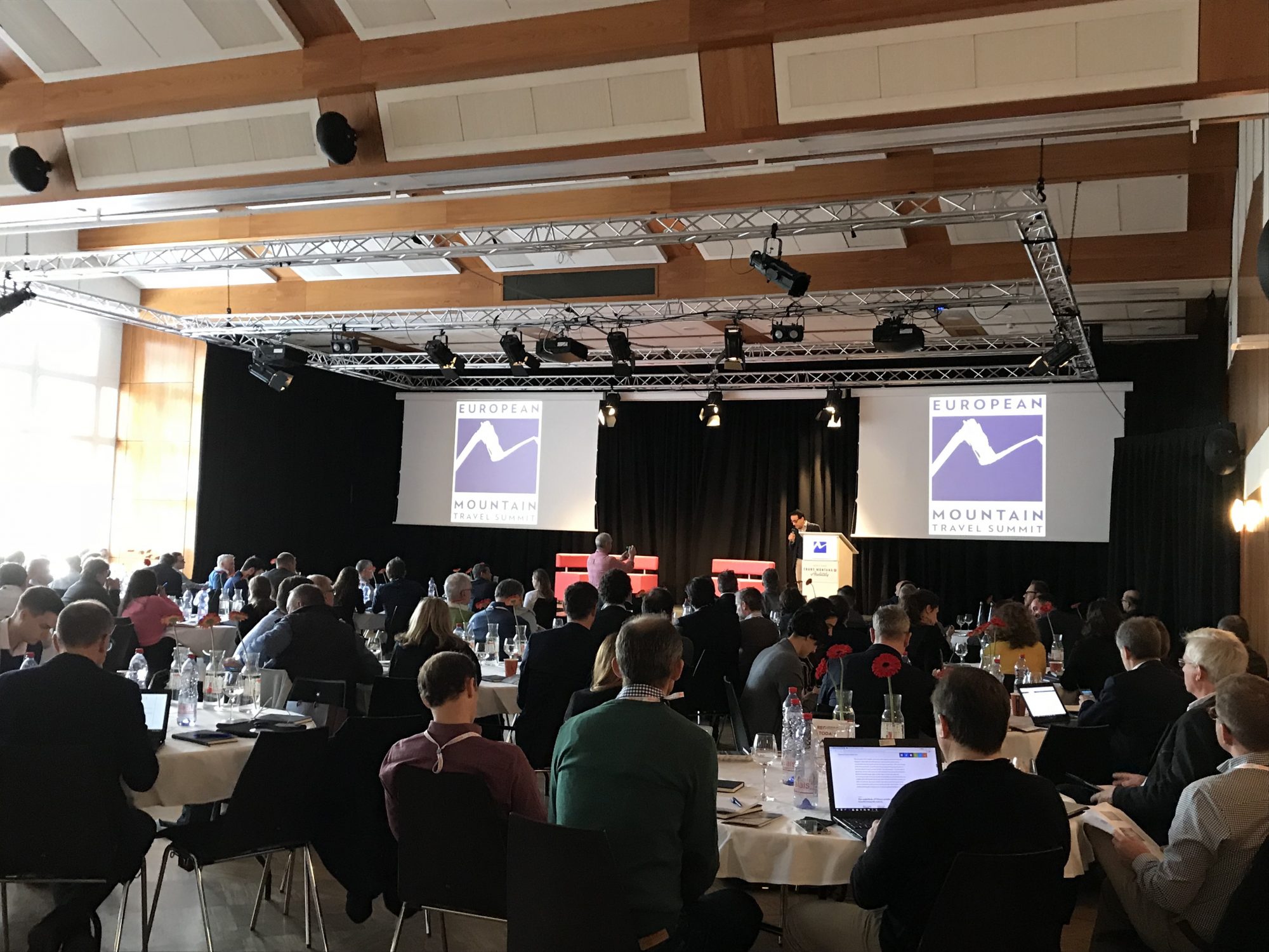 EMTS took place at the Centre de Congrés Le Régent in Crans-Montana, Switzerland. Amin Momen from Momentum Ski presented the morning sessions.
