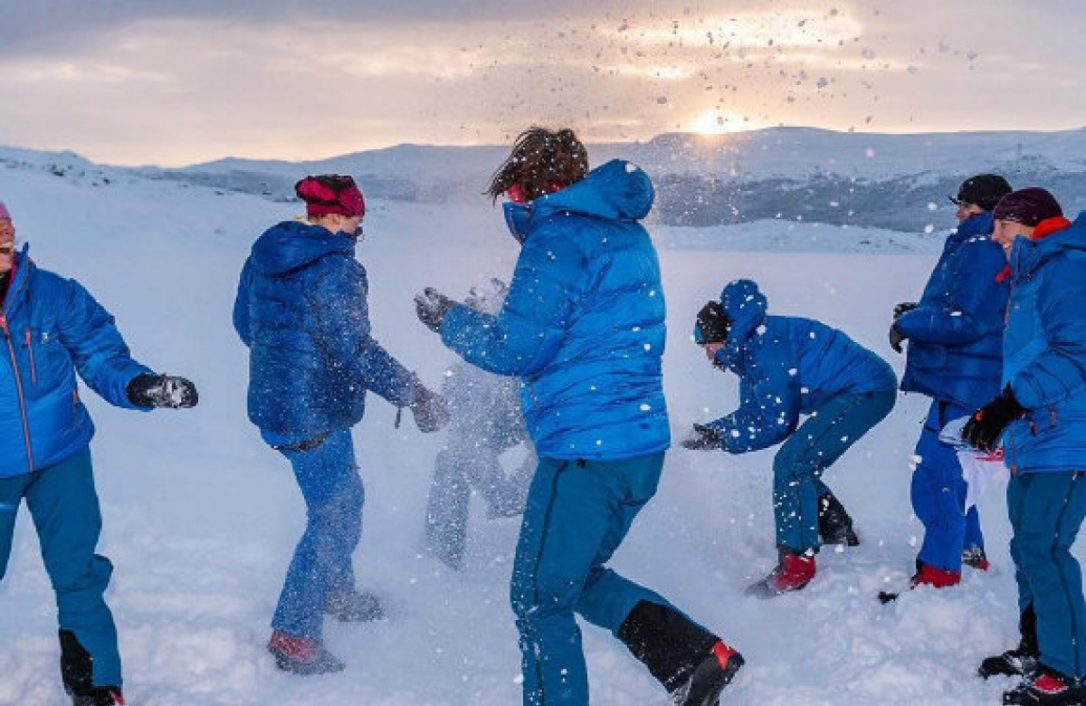 Having a bit of fun in their crossing of the Antarctic - Ice Maiden Antarctic trip