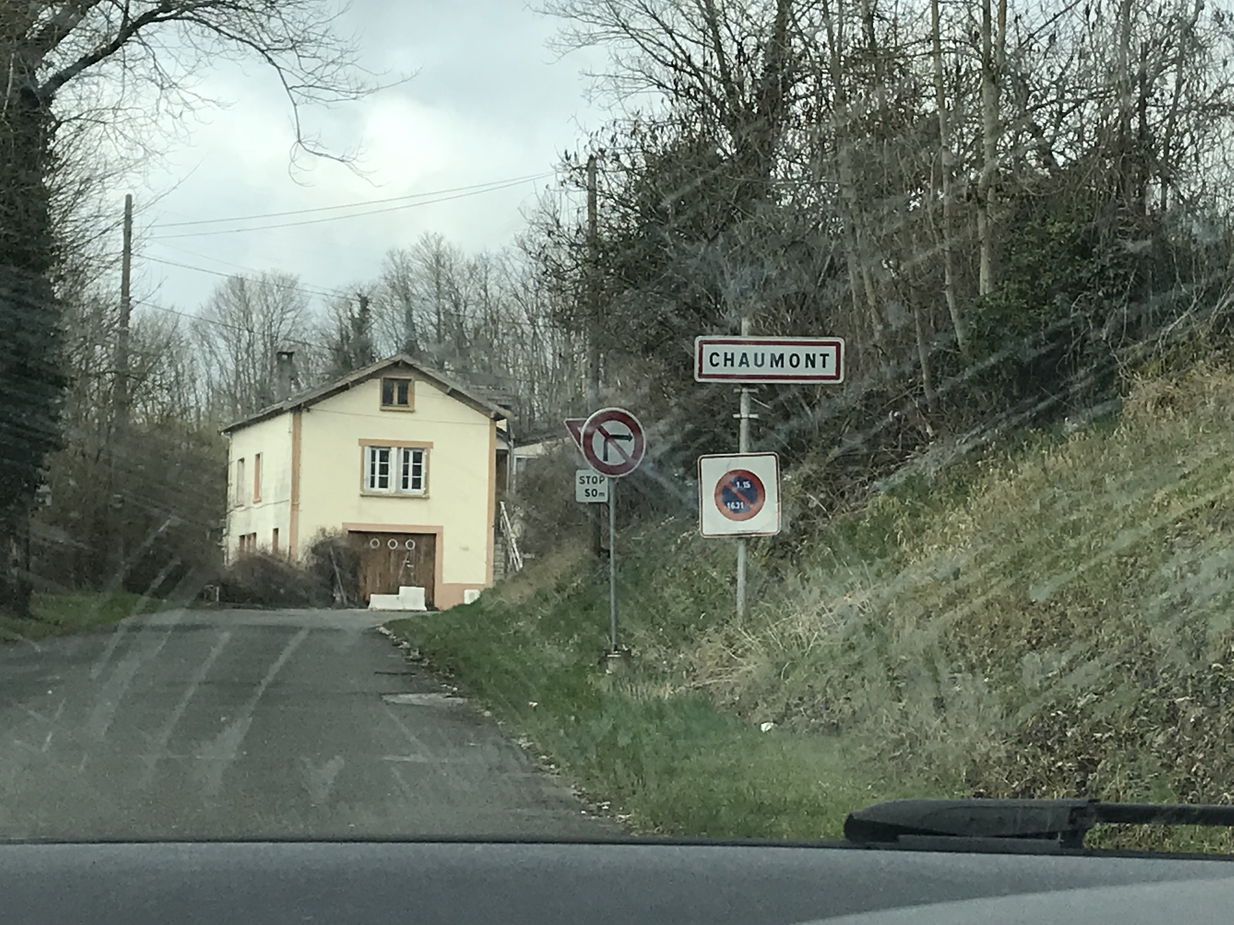 Arriving to Chaumont through a D road - Photo by The-Ski-Guru