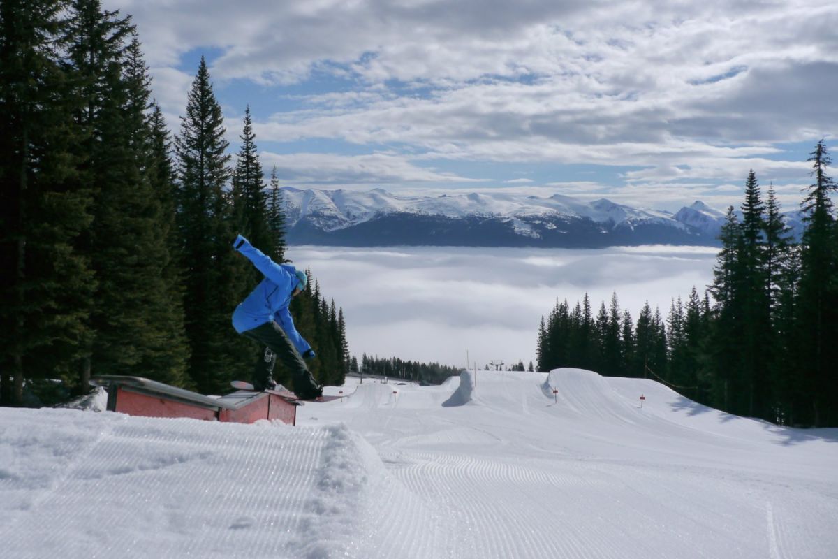 Ski Marmot Basin - Powder Alliance. Several new resorts join the Powder Alliance for 2018-19 ski season: