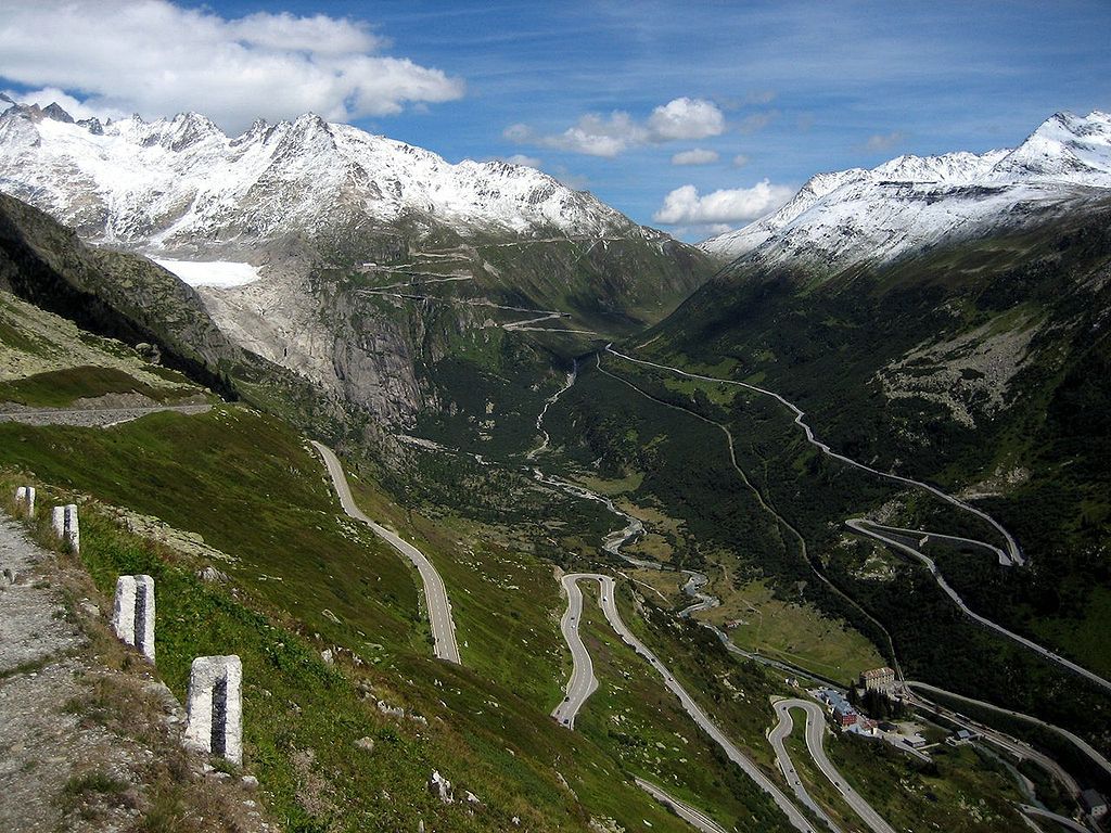 With the heavy snow year, this year many of the passes are closed or are not that safe, as the warmer weather triggers spring avalanches. Furka Pass. Swissinfo.ch. THREE HURT: Cars swept away by Swiss alpine pass avalanche