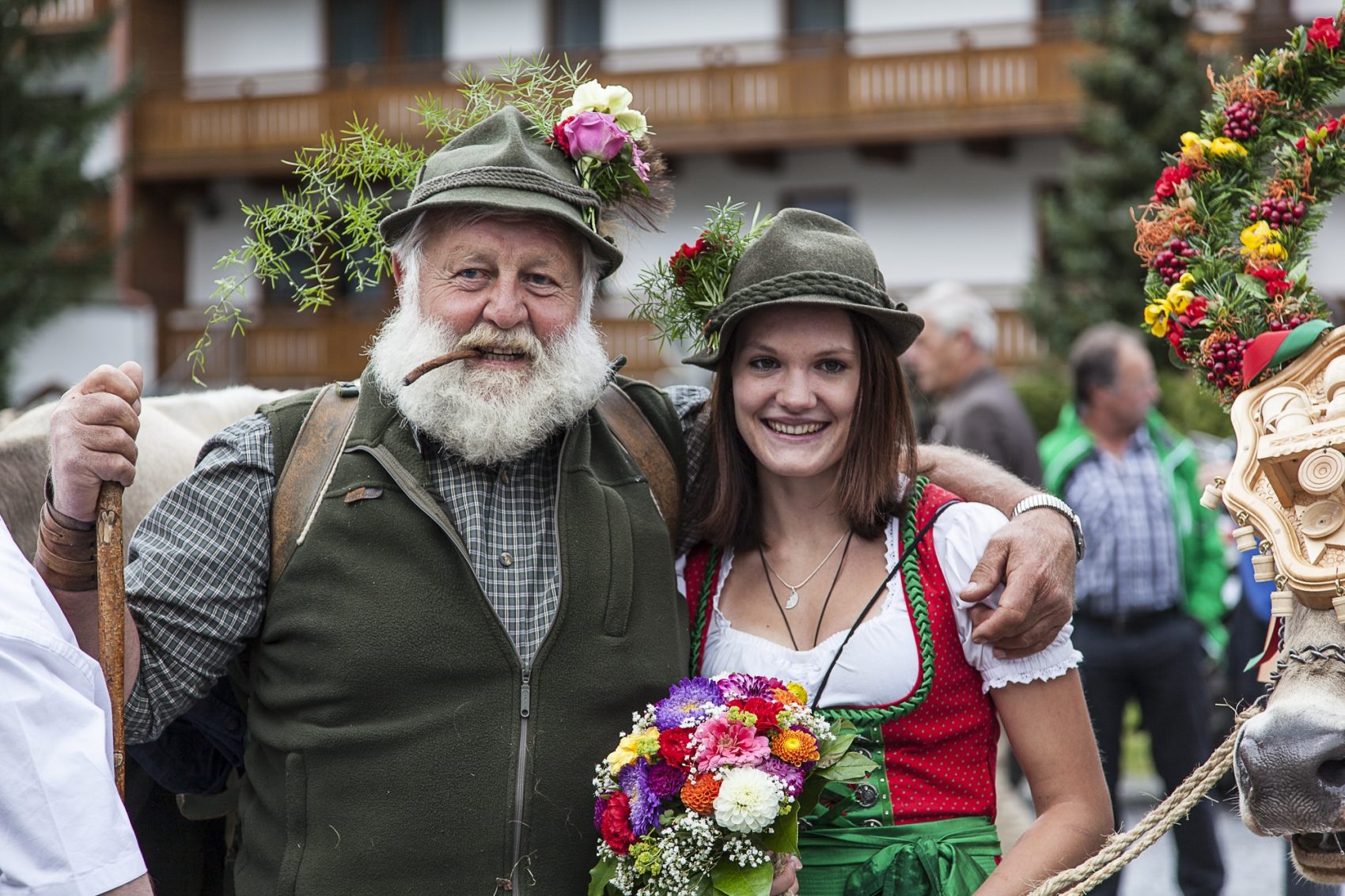 Not only the grazing livestock is gloriously decorated for the cattle drive Picture credits: TVB St. Anton am Arlberg / Justina Wilhelm