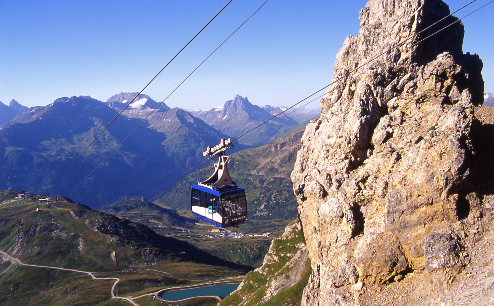 The Vallugabahn hovers over St. Anton am Arlberg Photo credit: TVB St. Anton am Arlberg