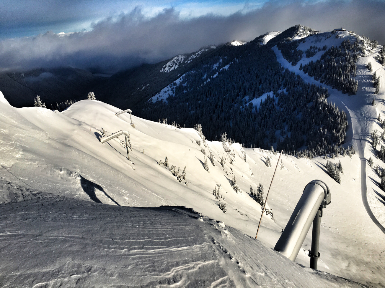 Gaz-ex in Powder Bowl - photo Kim Kirchner - high prone avalanche terrain