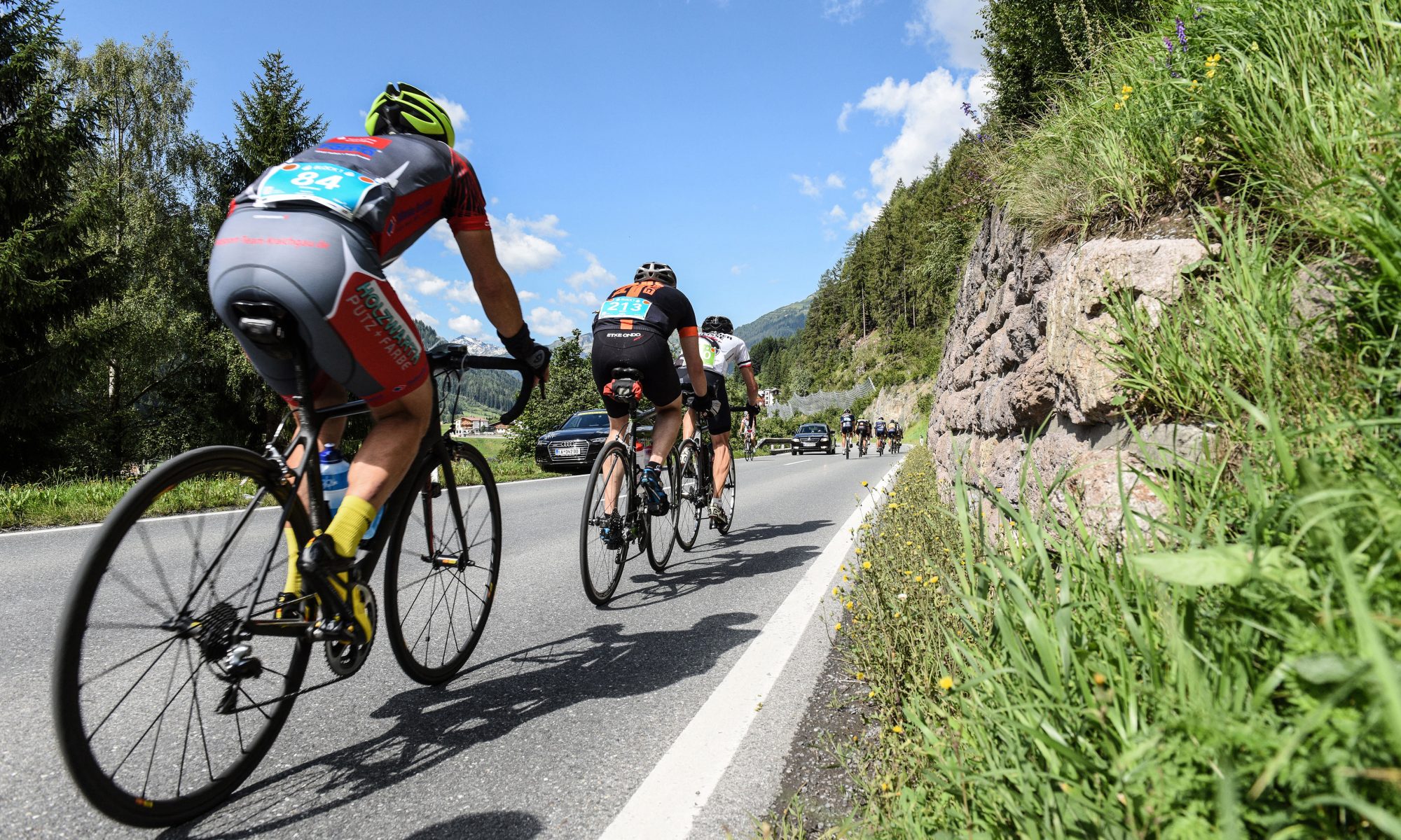 On the 150 kilometers of the "Arlberg Giro" cycle race from St. Anton via Bludenz, the Montafon, the Silvretta and back, the athletes overcome 2,500 vertical meters Photo credit: TVB St. Anton am Arlberg / photographer Patrick Säly