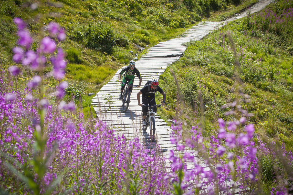 Verbier is one of the well known destinations for biking, with 7 trails of different difficulty. Photo by Céline Ribordy - Verbier Promotion. 