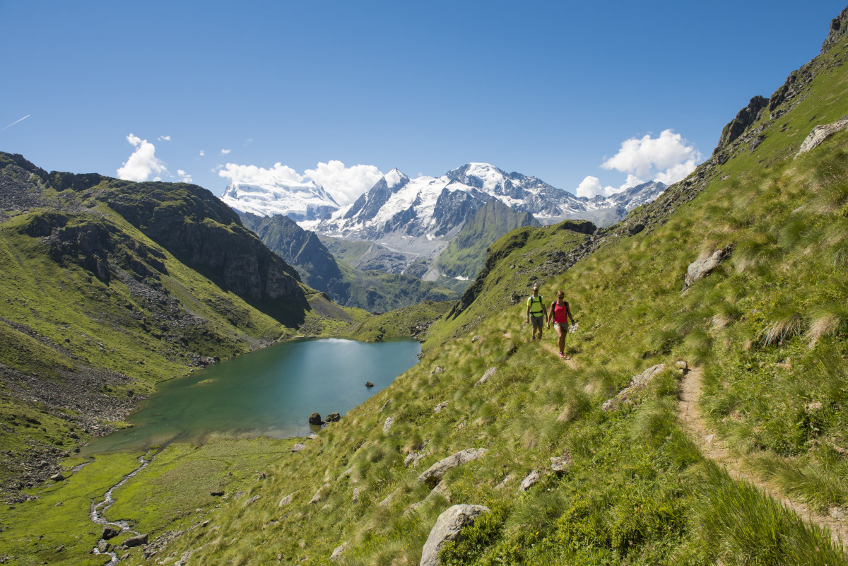 Road hike of Chamois, Balade near Lake Louvie, with view over the Combins. Photo of Yves Garneau - Verbier Promotion. Summer News in Verbier.