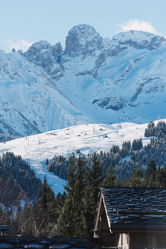 Spring time skiing - photo by David Andre - Les Trois Vallées. 