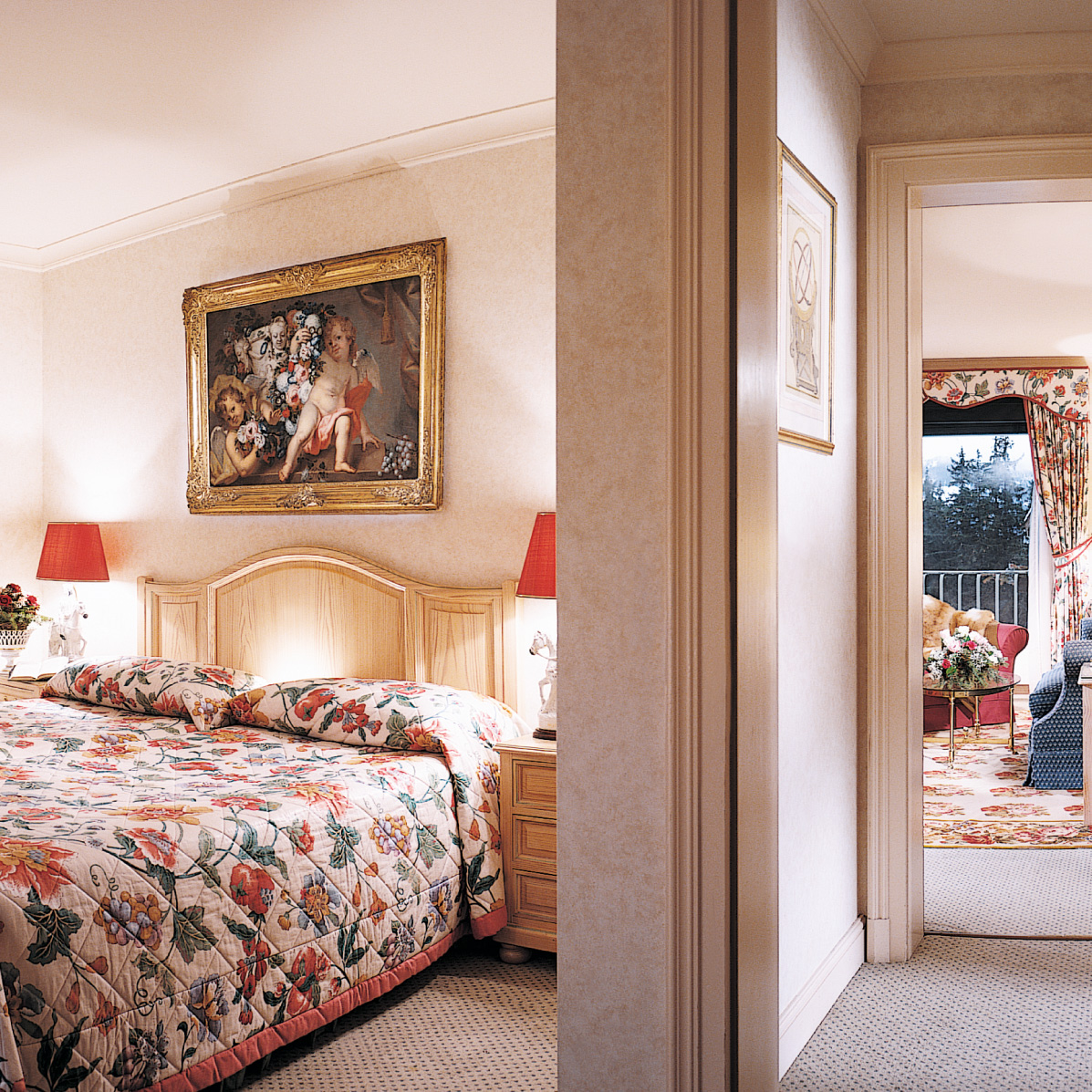 A suite in the Grand Hotel du Golf et Palace. Photo courtesy: Grand Hotel du Golf et Palace.