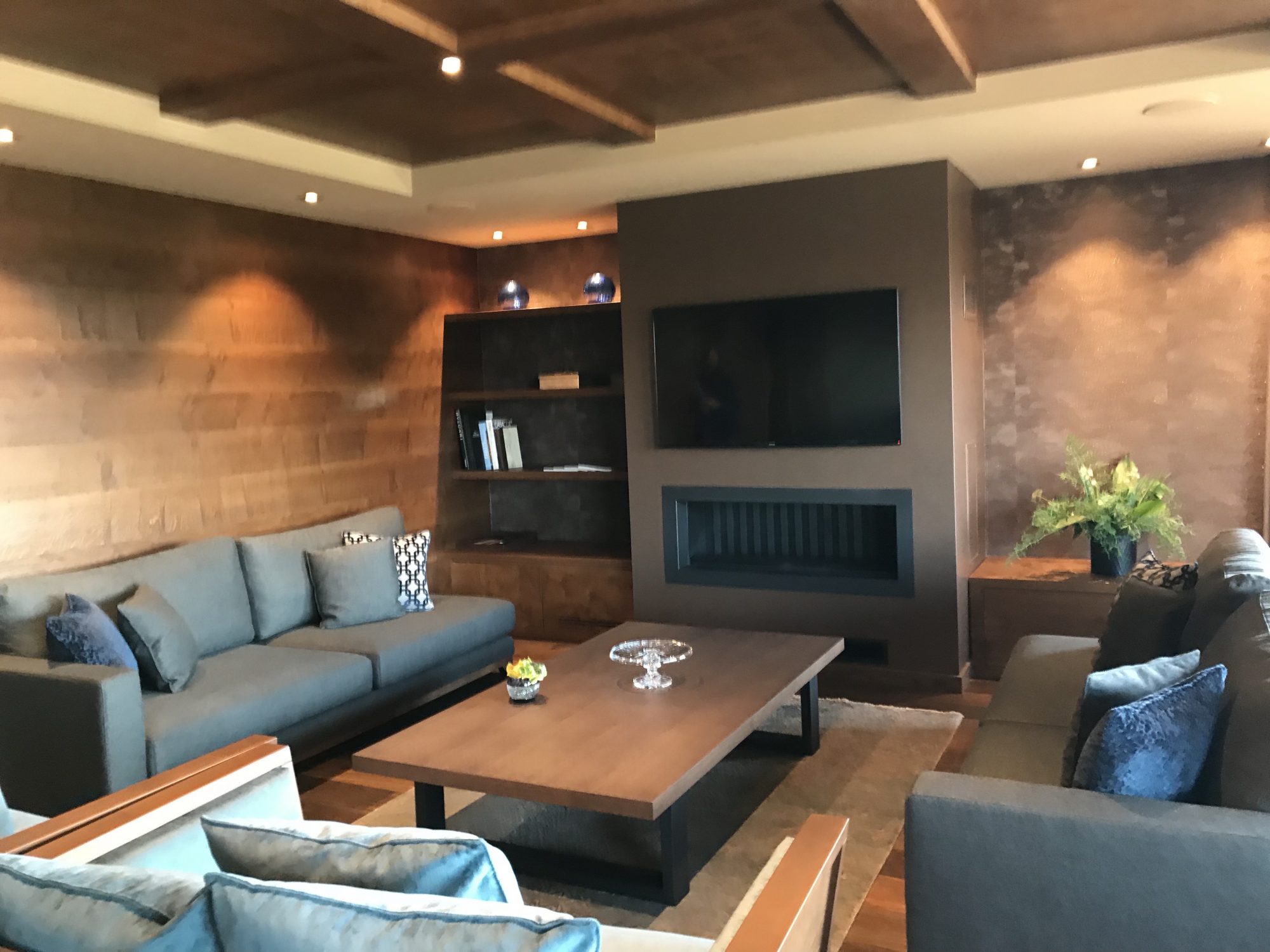 One of the Guarda Golf Residences' living room. Photo: The-Ski-Guru.