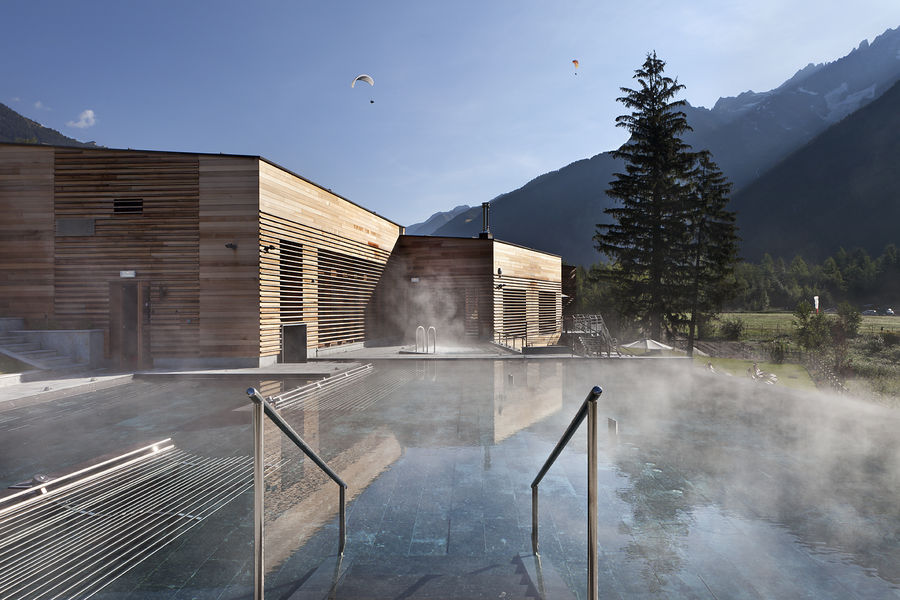 Infinity pool at the QC Terme in Chamonix. 