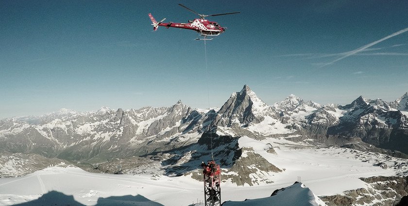 Air Zermatt helped with the transportation of materials to put together this 3S Leitner Ropeways cablecar. 