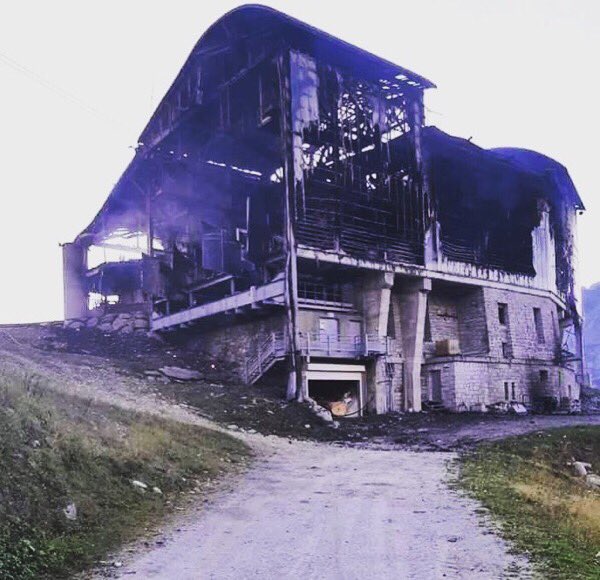 The structure after the fire. Les Grands Montets- Compagnie du Mont Blanc. 