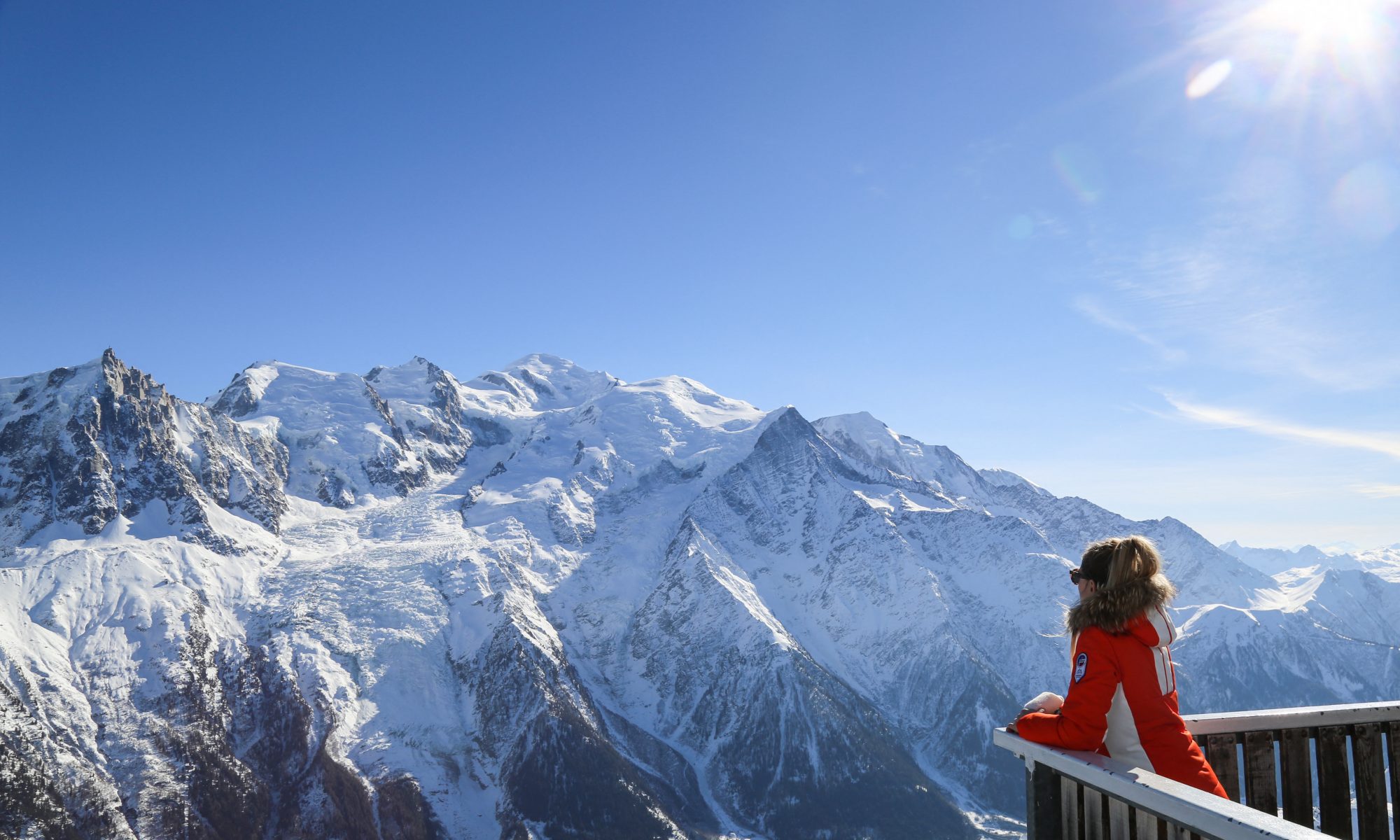 Le Brevent in Chamonix - ski with the views to the Mont Blanc. OT Vallée de Chamonix - Photo by Salome Abrial. What's new in Chamonix for the 2018-19-ski season.