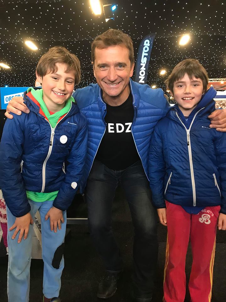 The boys were very happy to meet Graham Bell of Ski Sunday. Photo: The-Ski-Guru.