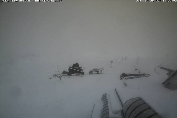 Webcam Cervinia Area Plan Maison- 28 October. 