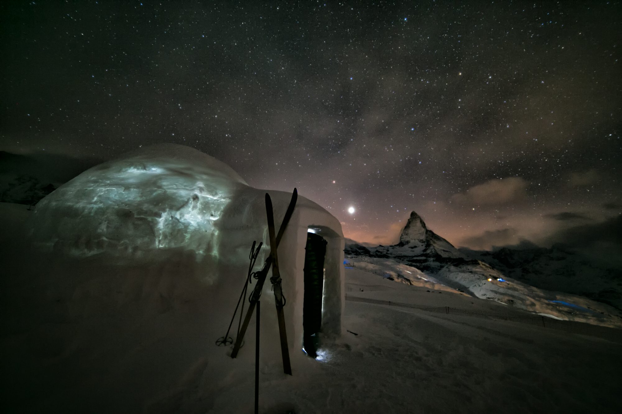 Zimmer Love Nest - Selber Bauen. Zermatt Tourism.