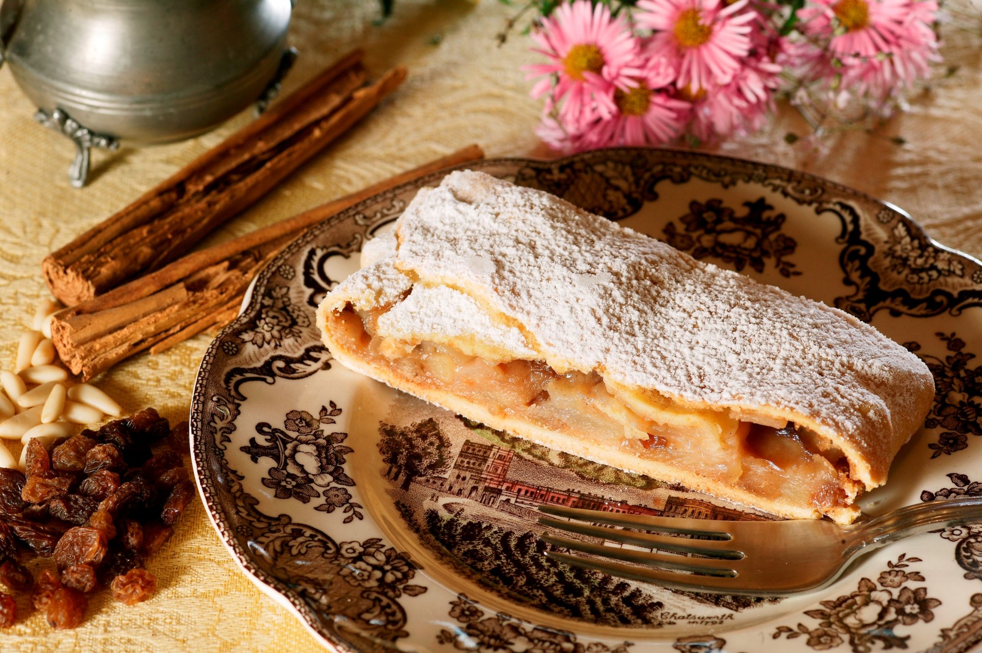 An apple strudel in Cortina D'Ampezzo. Photo: www.bandion.it - Cortina Marketing. Cortina D’Ampezzo is gearing up for a great winter season and the 2021 Ski World Championships.