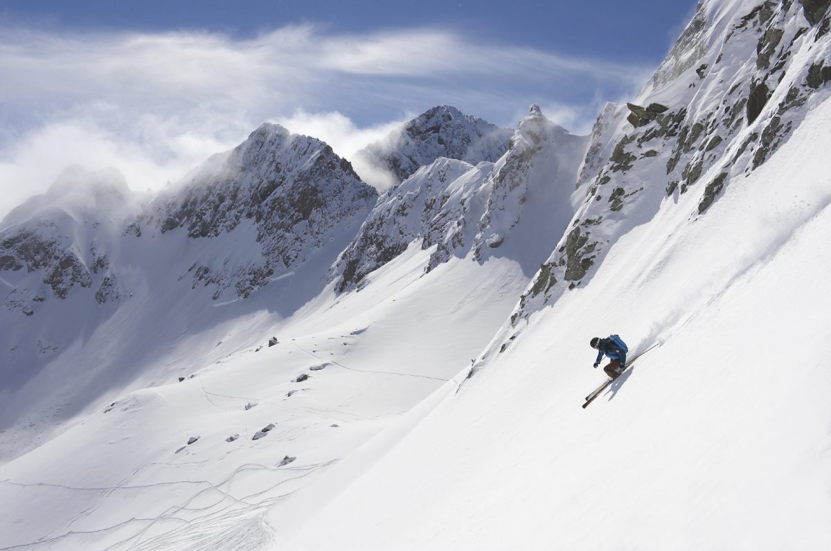 Freerider enjoying all the terrain in Lech Zürs am Arlberg. Photo by Sepp Mallaun - Lech Zürs Tourismus. The Must-Read Guide to Lech. 