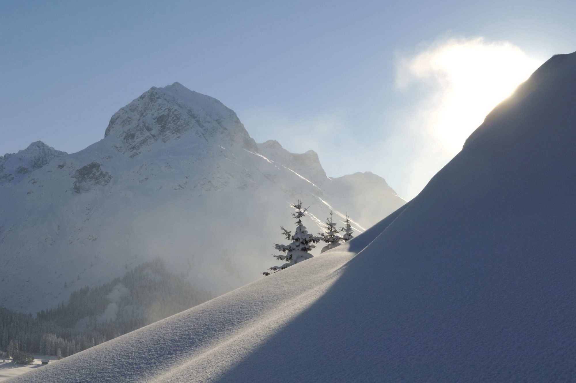 You see the distinctive Omeshorn and you know you are in Lech. Photo by Sepp Mallaun. Lech Zürs Tourismus. The Must-Read Guide to Lech.