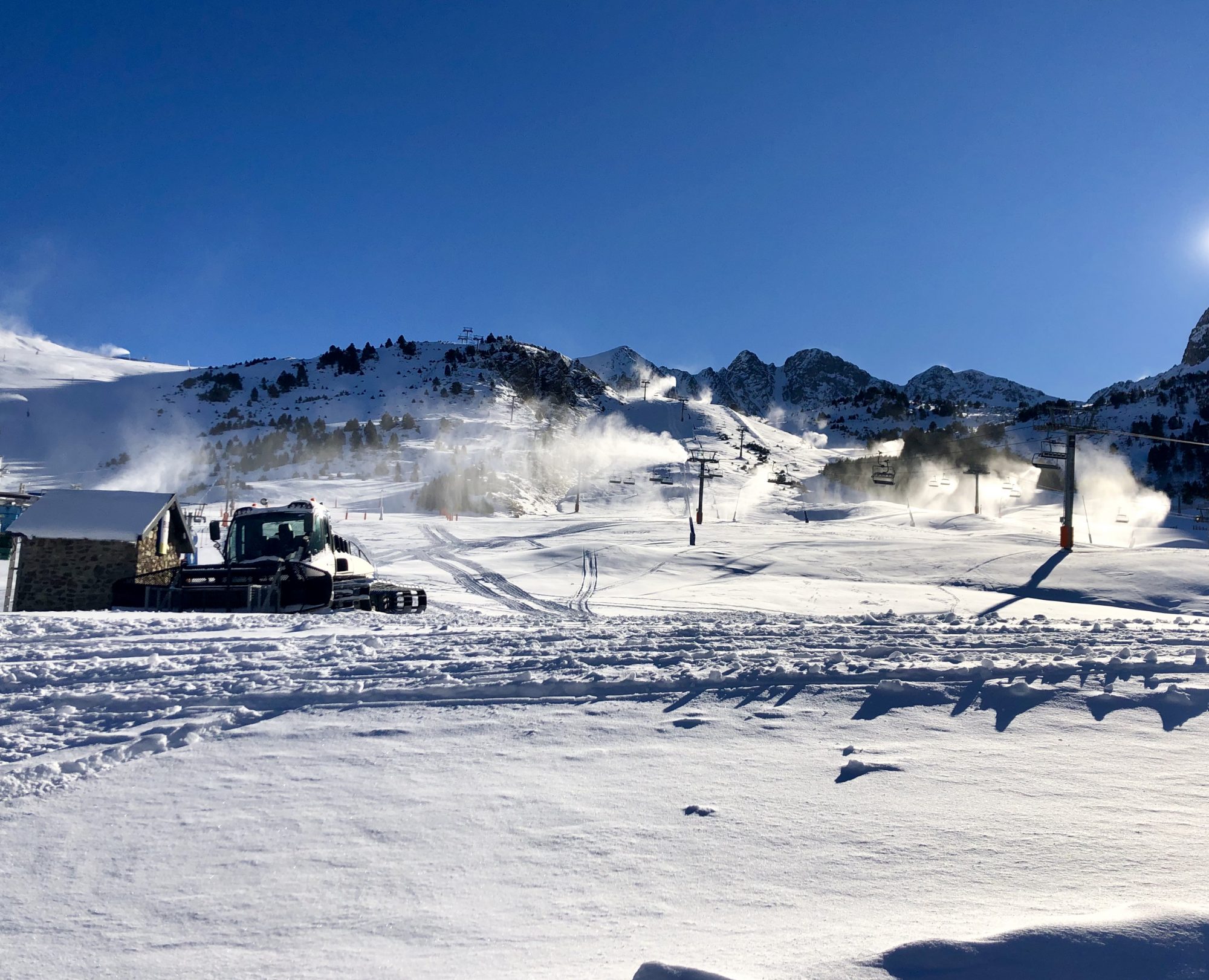 A piste basher is preparing the runs at the Grau Roig sector of Grandvalira. Photo Grandvalira. Grandvalira kick-starts the season this Saturday 1st of December with the partial opening of the Pas de la Casa and Grau Roig sectors.