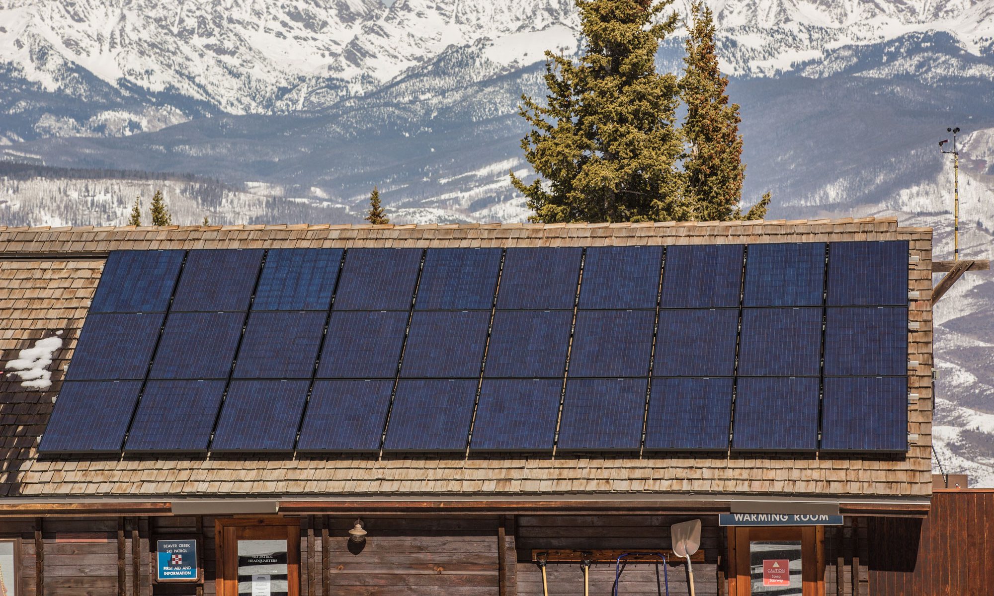 Beaver Creek solar panel. Vail Resorts Announces Long-Term Wind Energy Contract And Plan To Eliminate Conventional Single-Use Dining Plastics In Its ‘Commitment To Zero’. Photo: Vail Resorts.