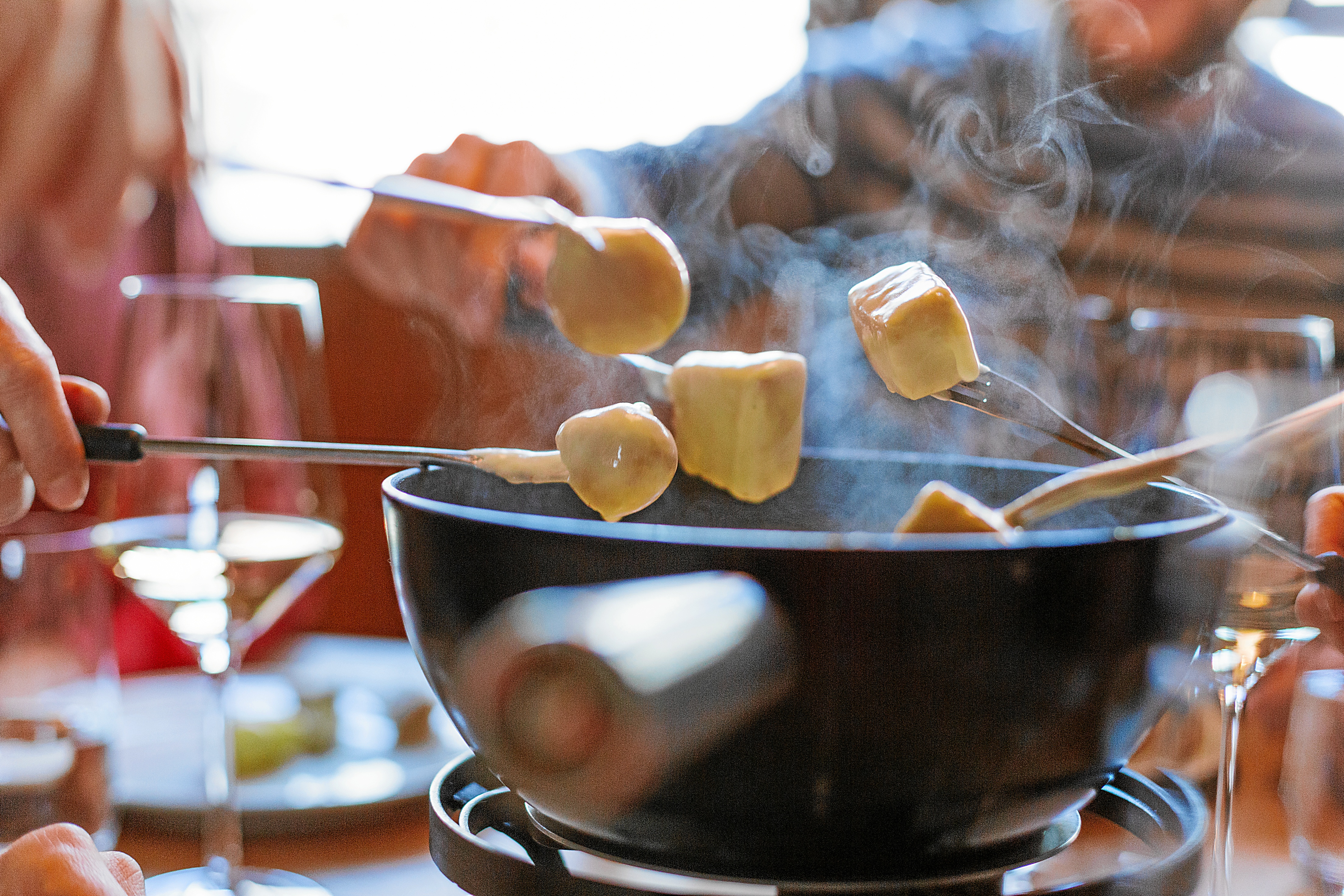 ADELBODEN - The famous Swiss fondue. You cannot go home without trying one!  Copyright by Adelboden Tourismus By-line: swiss-image.ch/Anja Zurbruegg. Adelboden Lenk Kandersteg: What is going on for the 2018-19 ski season.