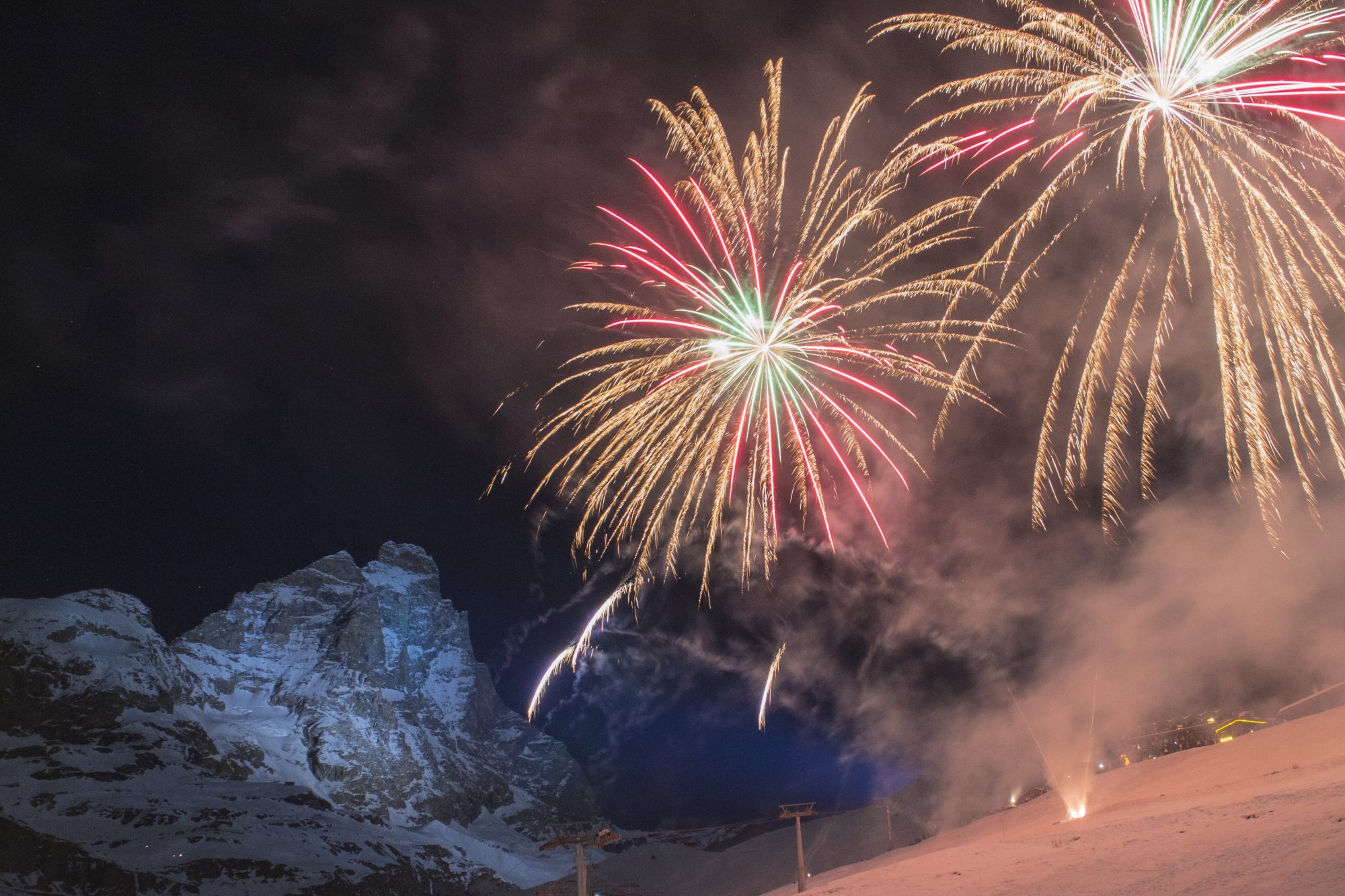 Fireworks with the Monte Cervino in the background. Photo Cervino Ski Paradise. Spot on Cervino Ski Paradise for the 2018-19 ski season.