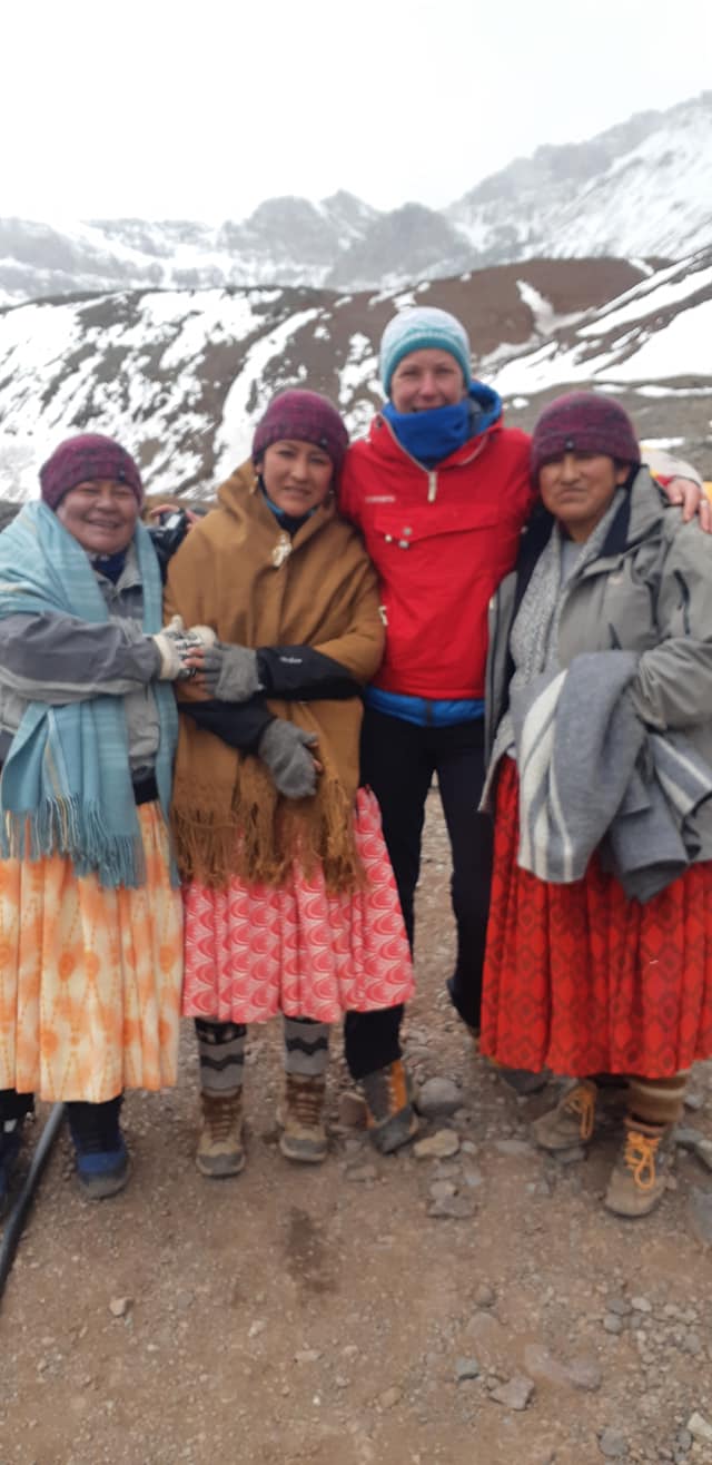 A group of Bolivian ‘Cholitas’ women to climb Aconcagua. Facebook page photo. 