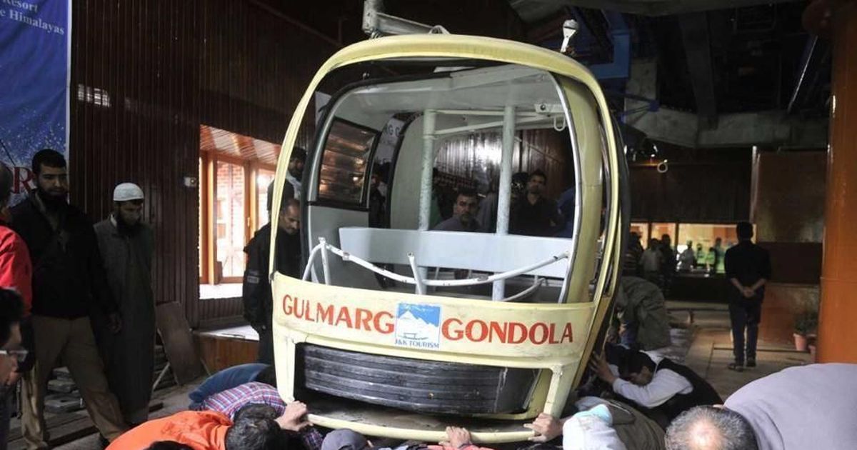 Jammu (Gulmarg) Cable Car Accident: 2 workers died and four injured.