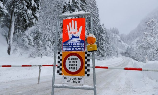 Three German Skiers got killed in an Avalanche near the Austrian resort of Lech, fourth is missing. Photo: Reuters. 