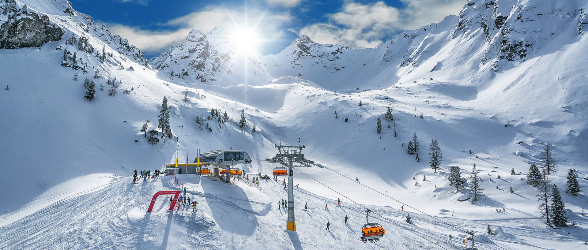 A glance into the future:  First ski and snowboard helmet with Augmented Reality is being tested in Schladming-Dachstein