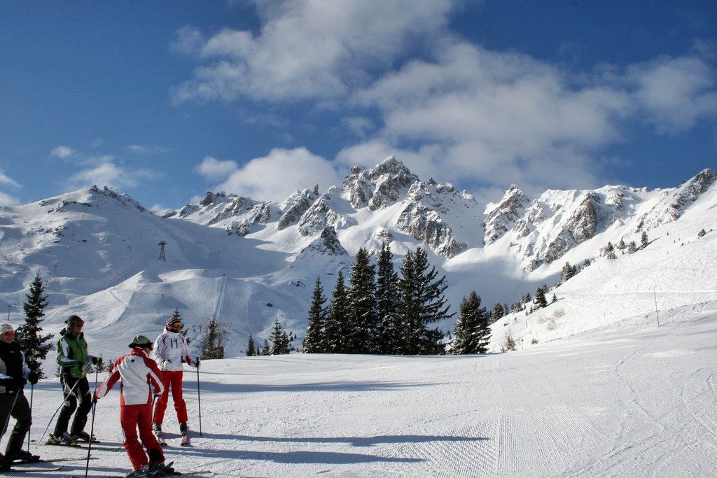 Courchevel photo. Snow sport fans advised to adopt the ‘reapply rule’