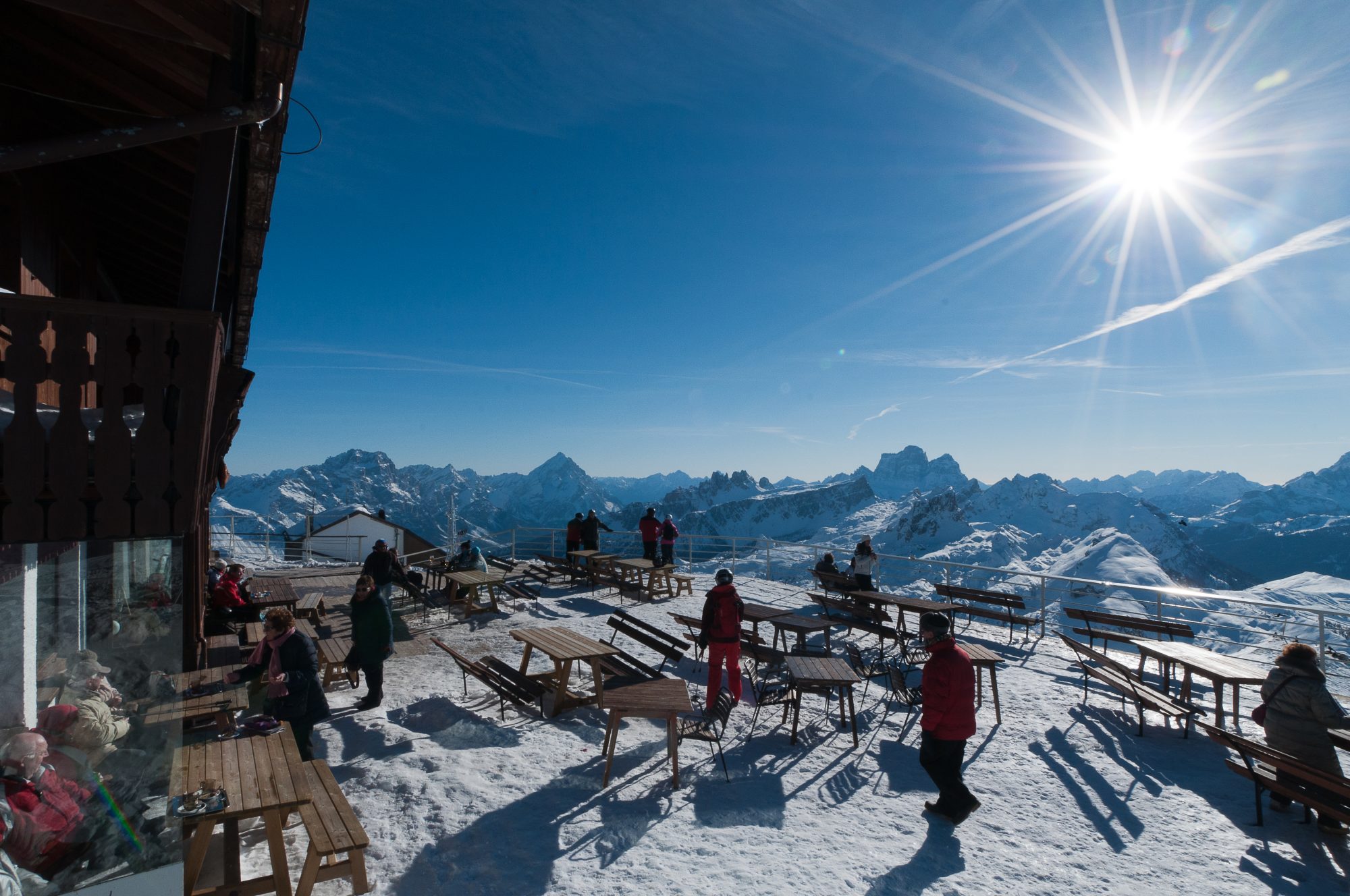 The-Ski-Guru Travel takes you to a Long Ski Safari in the Dolomites, Photo: Giuseppe Ghedina. 