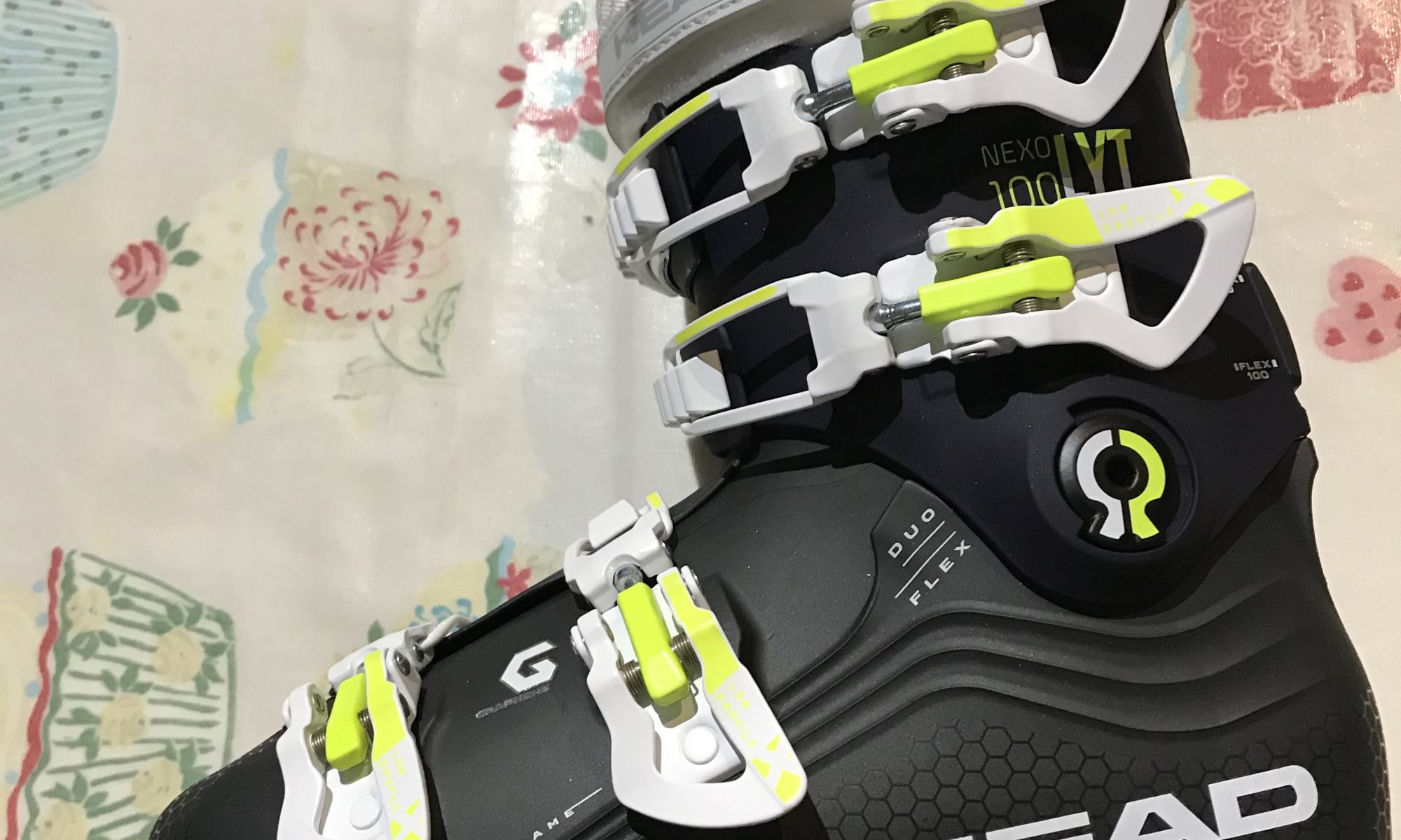 Review on the Head Nexo Lyt 100 W G Ski Boots 2019