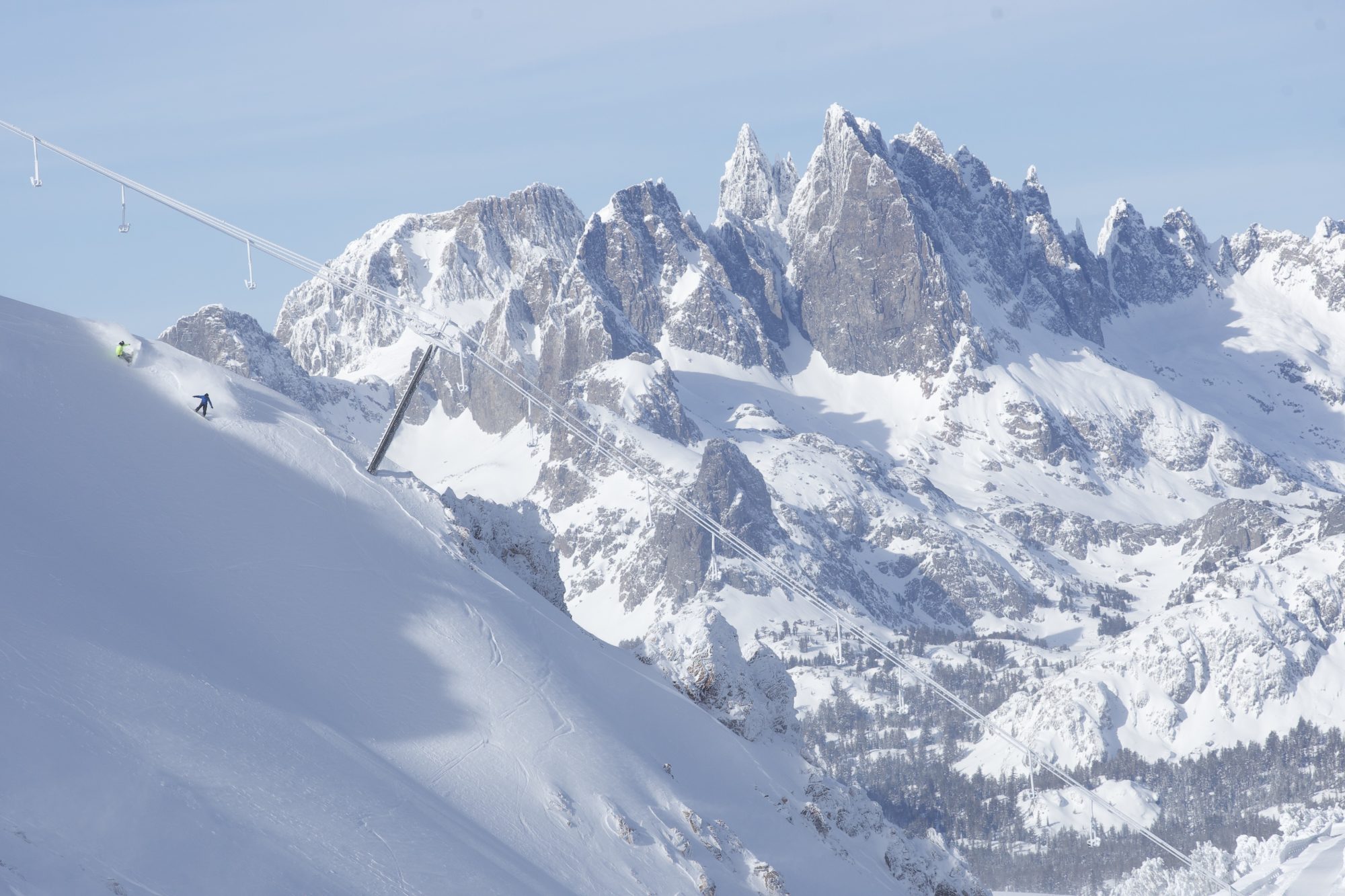 Mammoth Mountain- Destimetrics reports that snowy winter set new records at Western Mountains Destinations.
