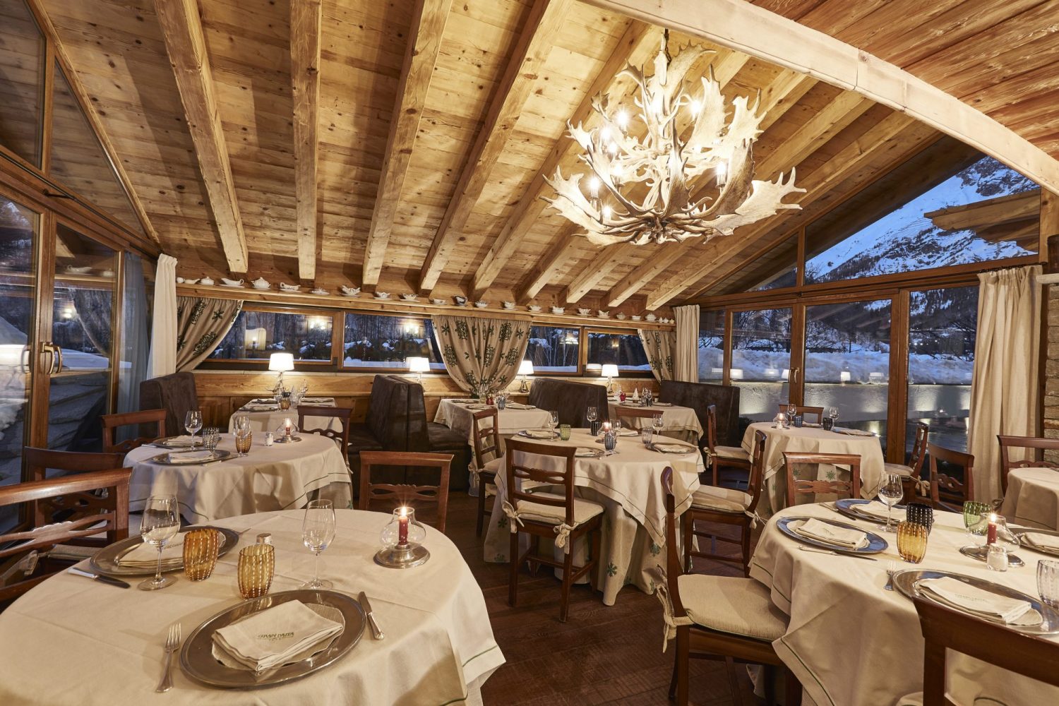 Restaurant of the Gran Baita. Spot on: Gran Baita Hotel – Courmayeur