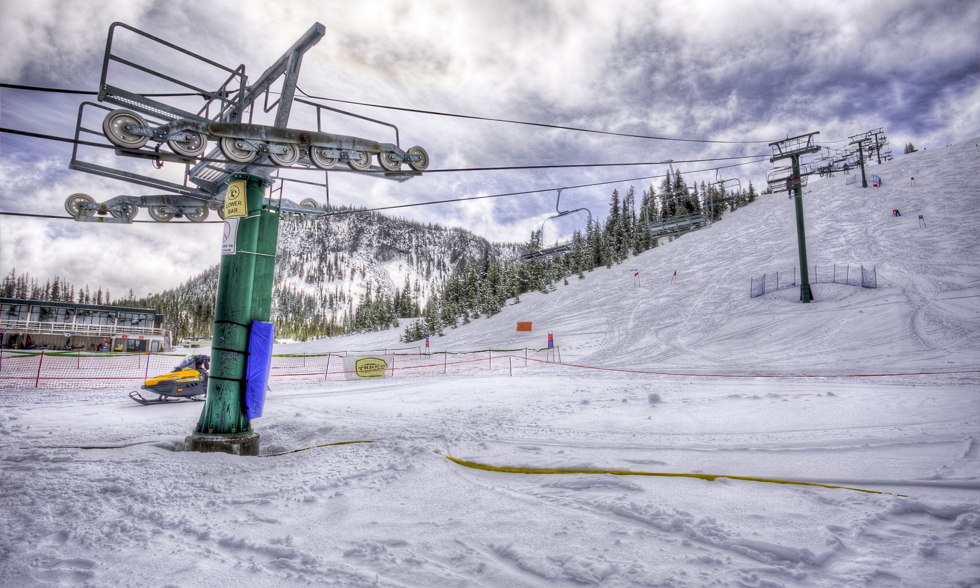 Indy Pass - Hoodoo Ski Area in Central Oregon. The Indy Pass will get you skiing for just USD 199 at North America’s authentic independent resorts.