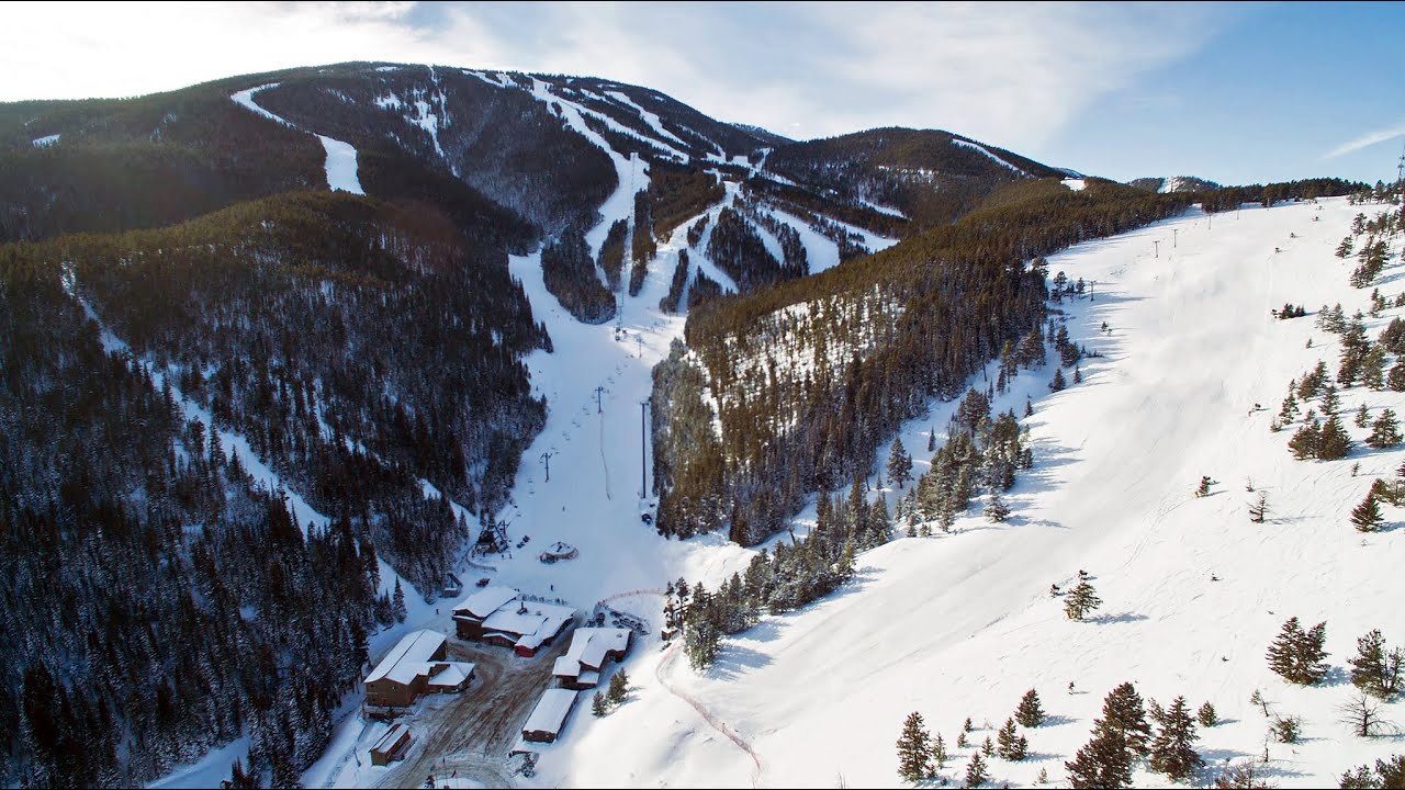 Red Mountain Lodge in Montana, another partner of the Indy Pass. The Indy Pass will get you skiing for just USD 199 at North America’s authentic independent resorts.