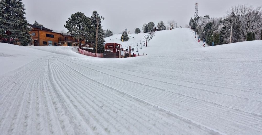 Little Switzerland in Wisconsin, another partner of the Indy Pass. The Indy Pass will get you skiing for just USD 199 at North America’s authentic independent resorts.