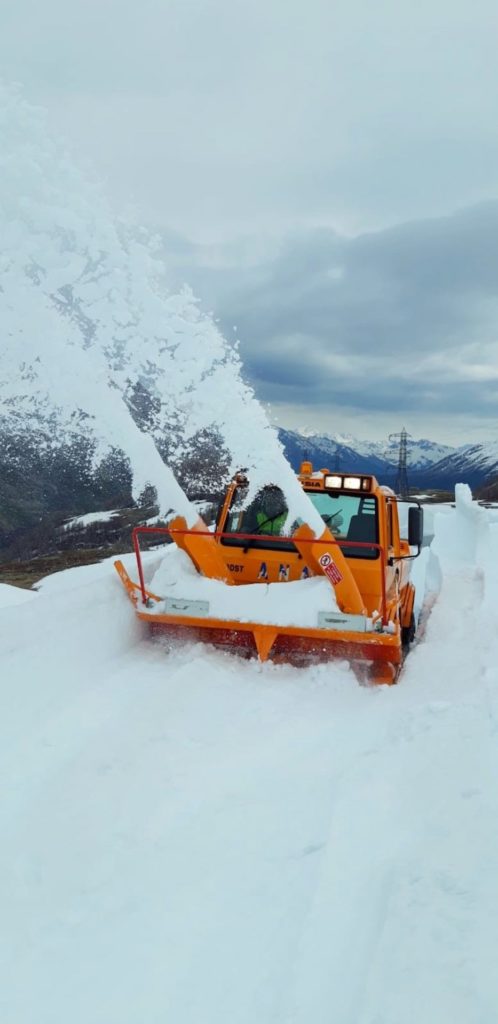 Work is underway to open the Petit St Bernard Pass – up to 7 meters of snow. Photo: AostaSera