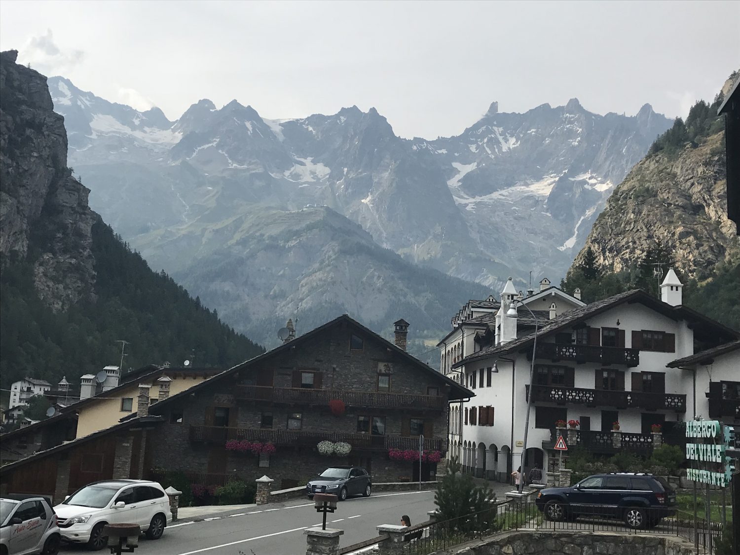 Finally in Courmayeur! You can spot the Dent de Géant on the backdrop! Our Route des Grandes Alpes to cross from France into Italy.