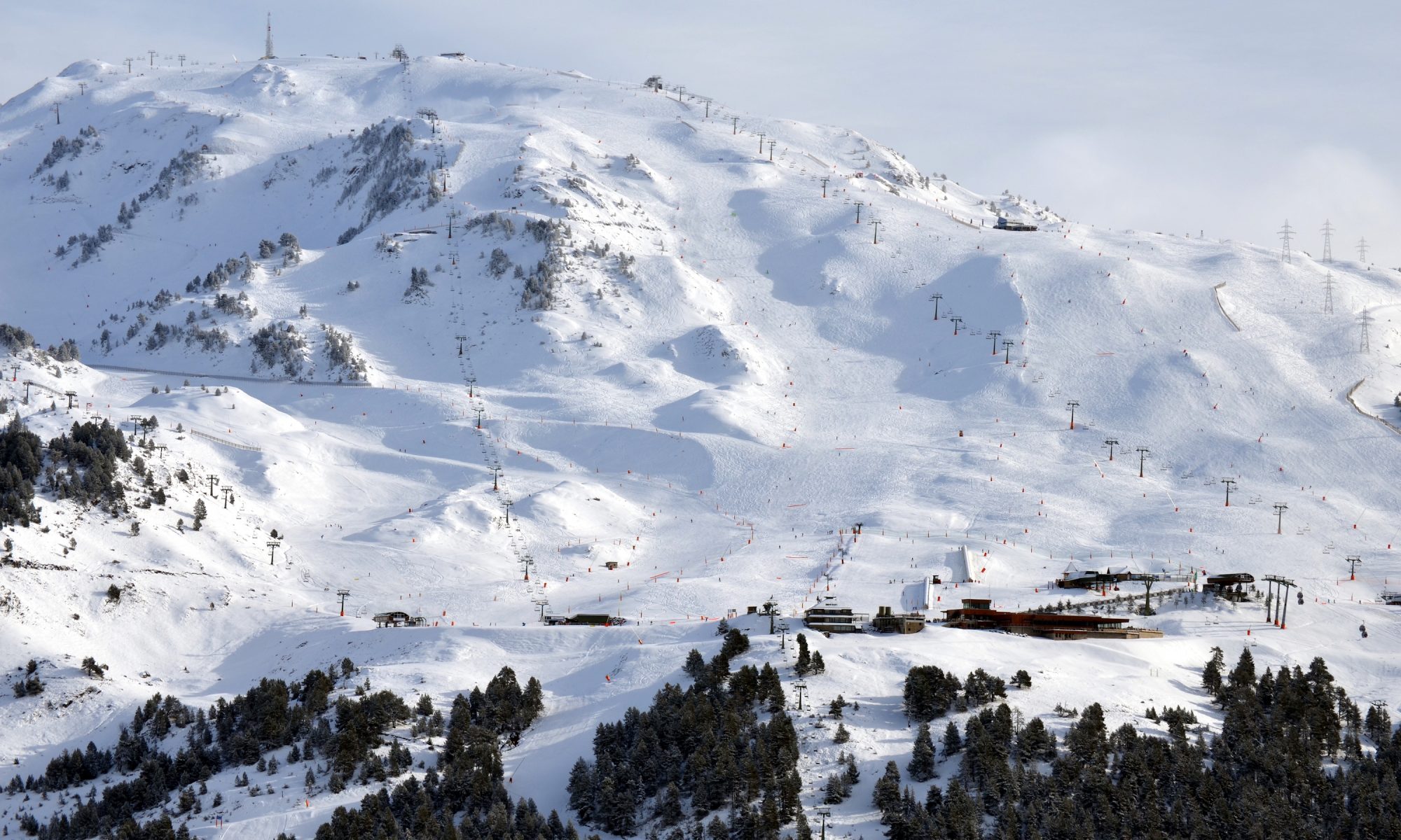 Baqueira Beret photo. Baqueira Beret has closed its third best season in the decade.