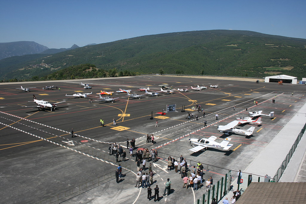 April 2020 for the possible implementation of the GPS system at the Andorra-La Seu airport.La Seu d'Urgell airport. Photo: Javier Ortega Figueiral. The EFA claims that the failure of the GPS makes an airport essential in the country.