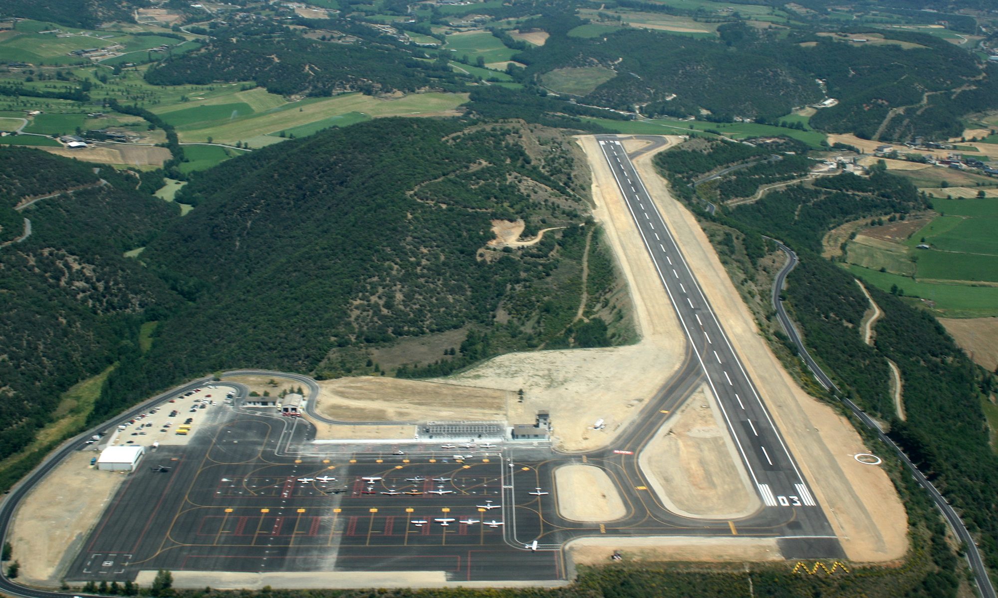 La Seu d'Urgell Airport in Catalunya, outside Andorra serves the Andorran airspace. The EFA claims that the failure of the GPS makes an airport essential in the country