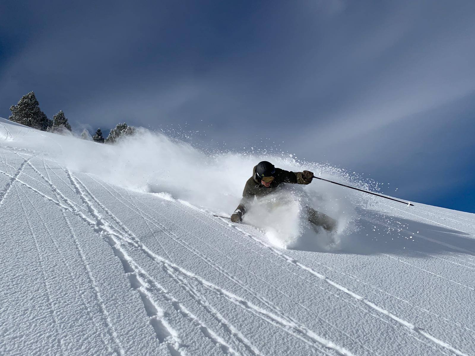 Powder skiing at Baqueira Beret. Baqueira Beret photo. Baqueira Beret has closed its third best season in the decade.