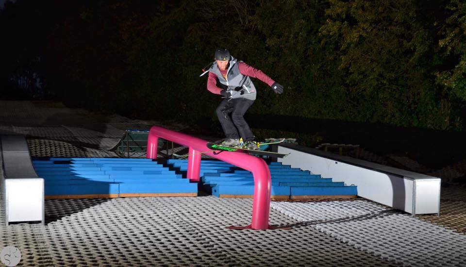 Cardiff Ski Slope. Photo courtesy of Ridestore Magazine. A Quick Guide to Indoor Skiing & Dry Slopes In The UK.