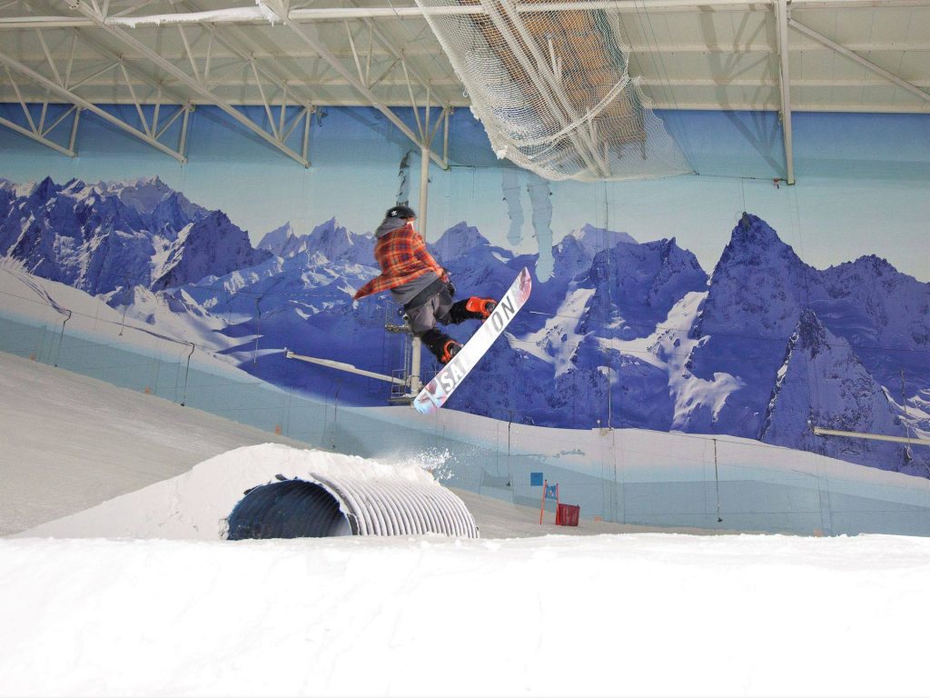 Chill-Factore in Manchester. Photo courtesy of Ridestore Magazine. A Quick Guide to Indoor Skiing & Dry Slopes In The UK